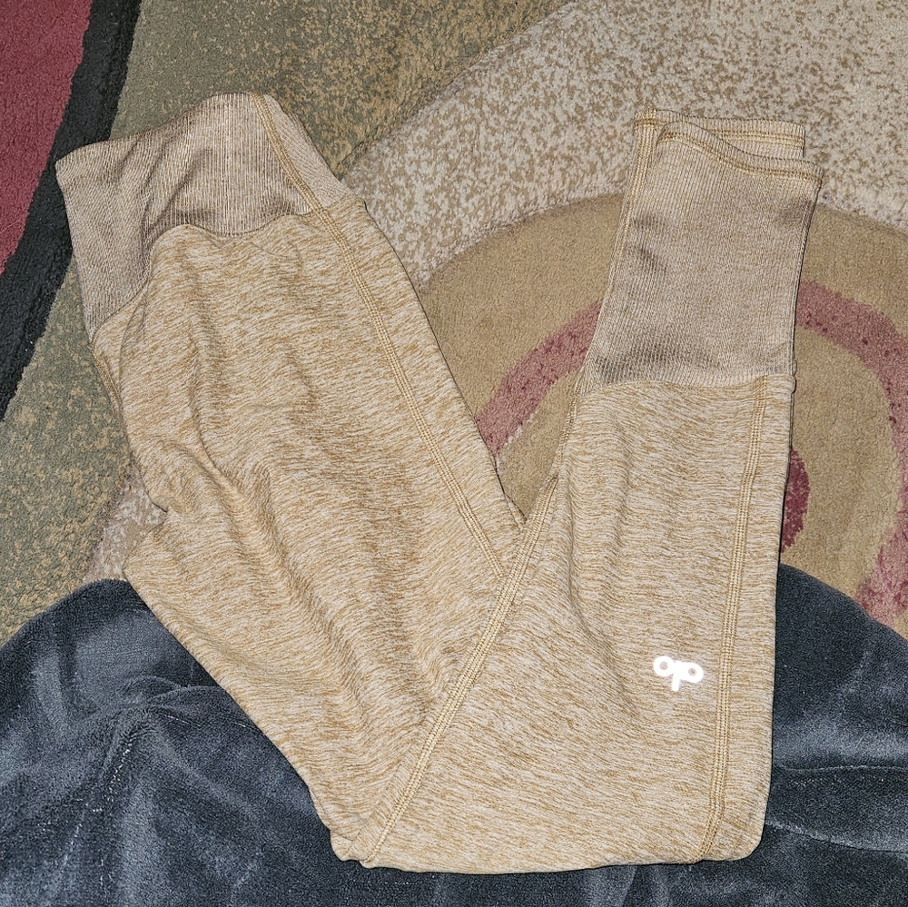 Alo yoga leggings